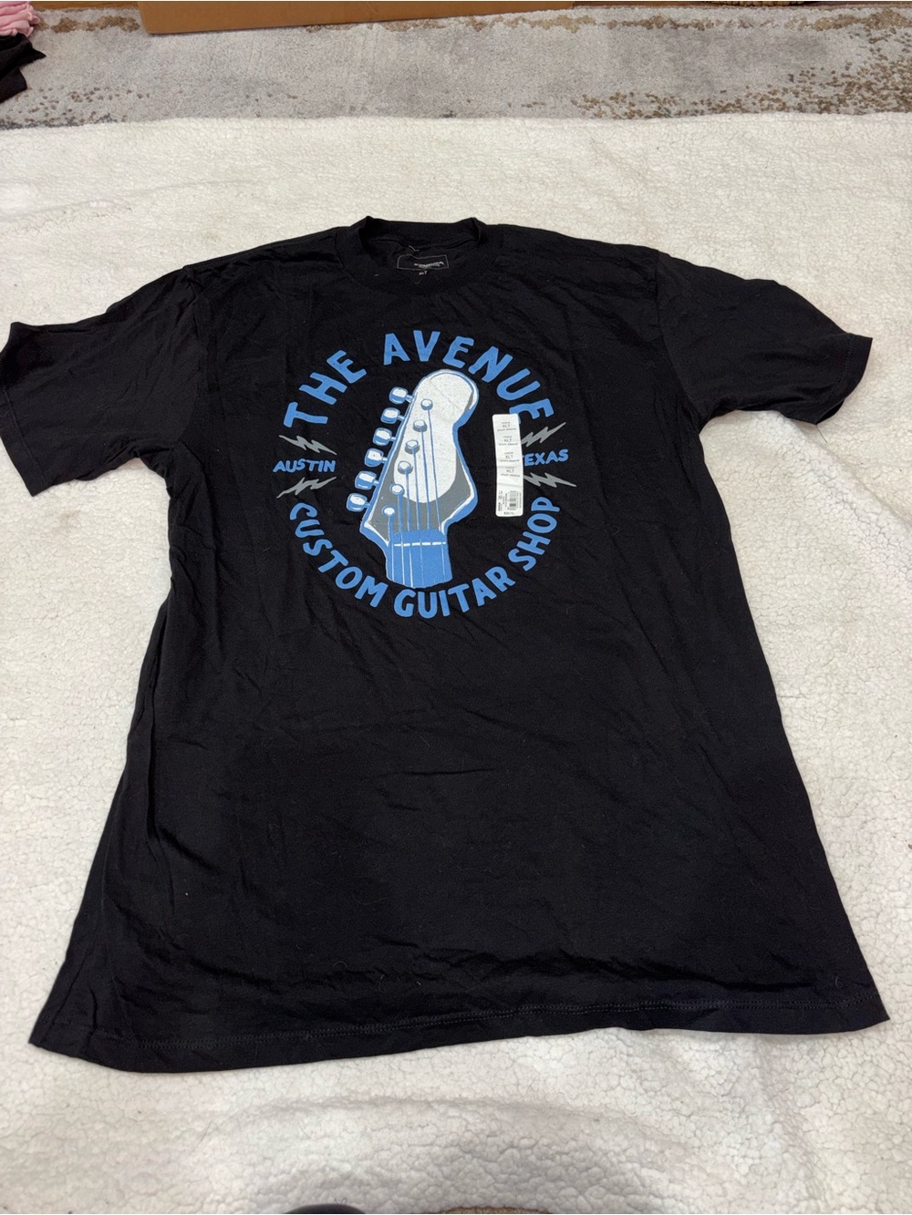 NWT Sonoma Goods For Life The Avenue Custom Guitar Shop Austin Tee Graphic XLT